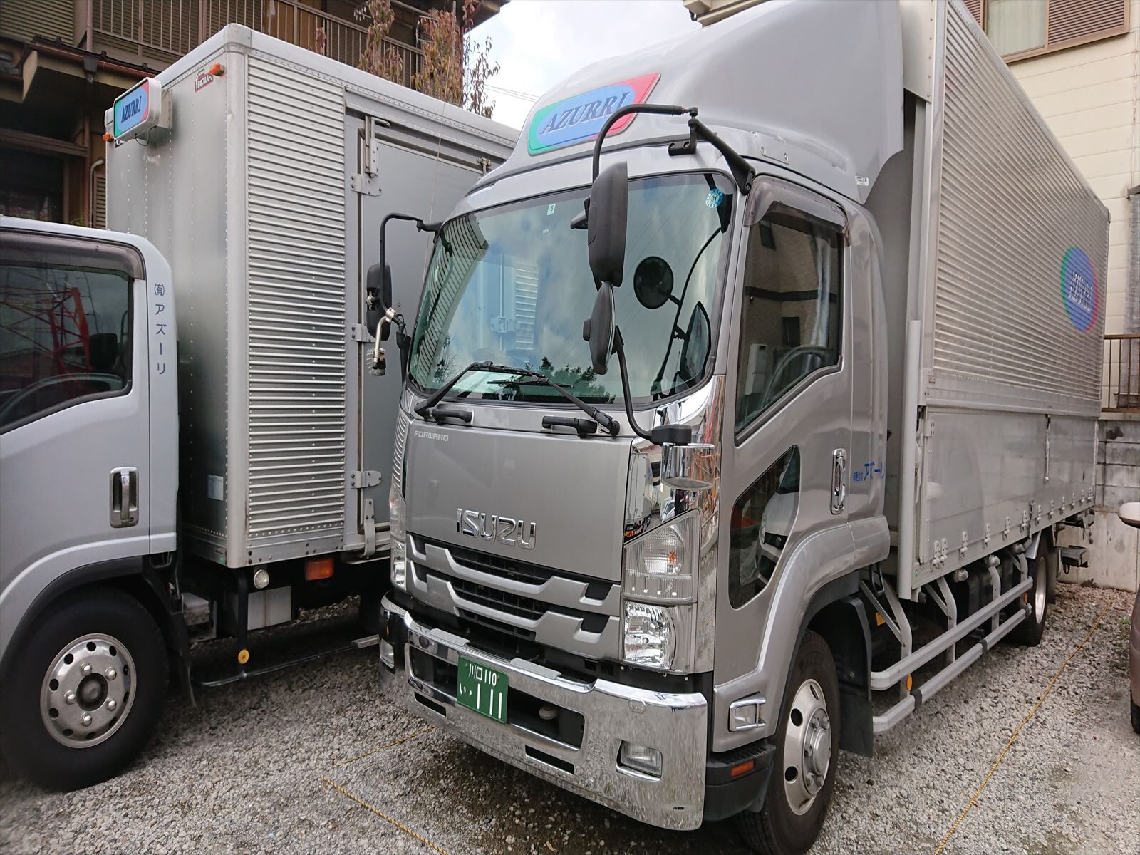 ■ 4t エアサス・ウイング車